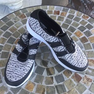 Memory Foam slip on Sneakers!